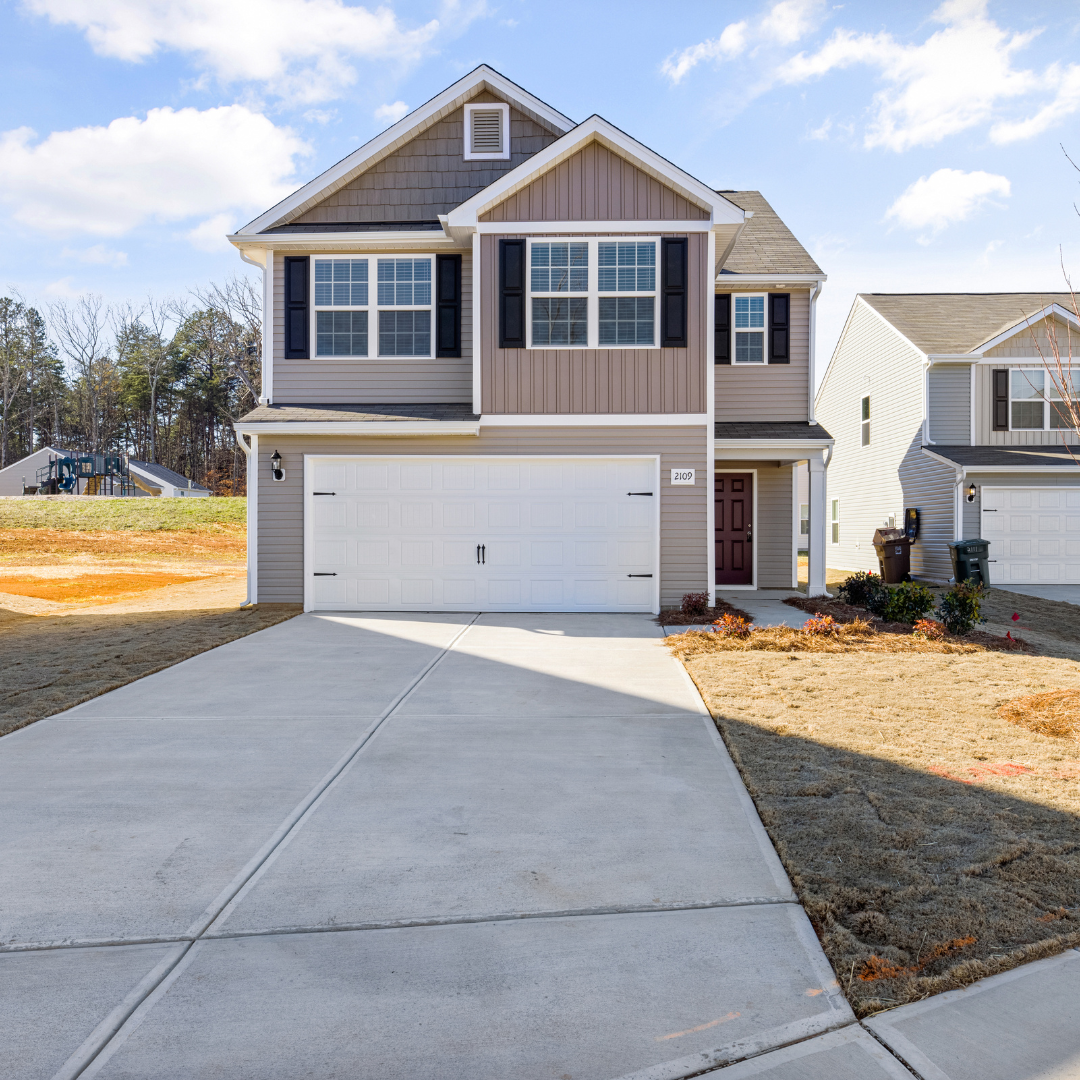 Driveway Ideas: Creative Solutions to Enhance Your Home’s Curb Appeal